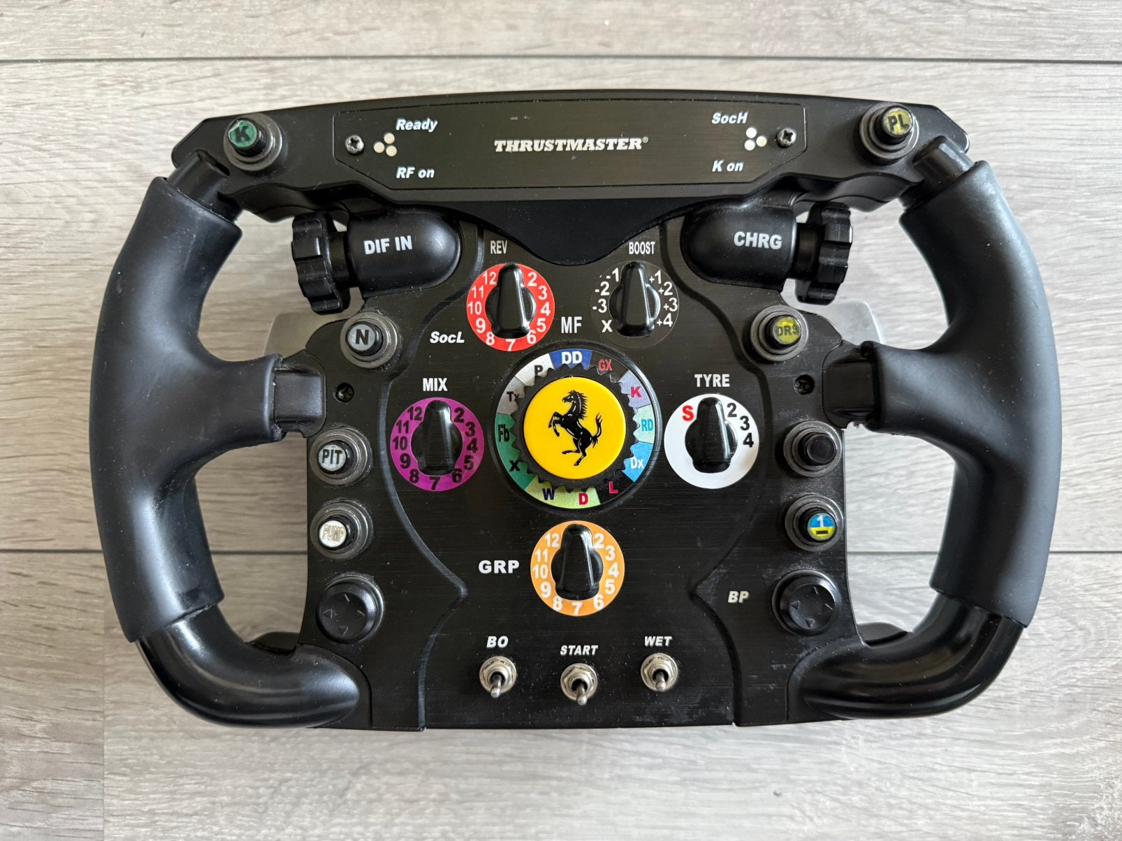 Thrustmaster Ferrari F1, Ophalen of Verzenden, Gebruikt, Stuur of Pedalen, PlayStation 4