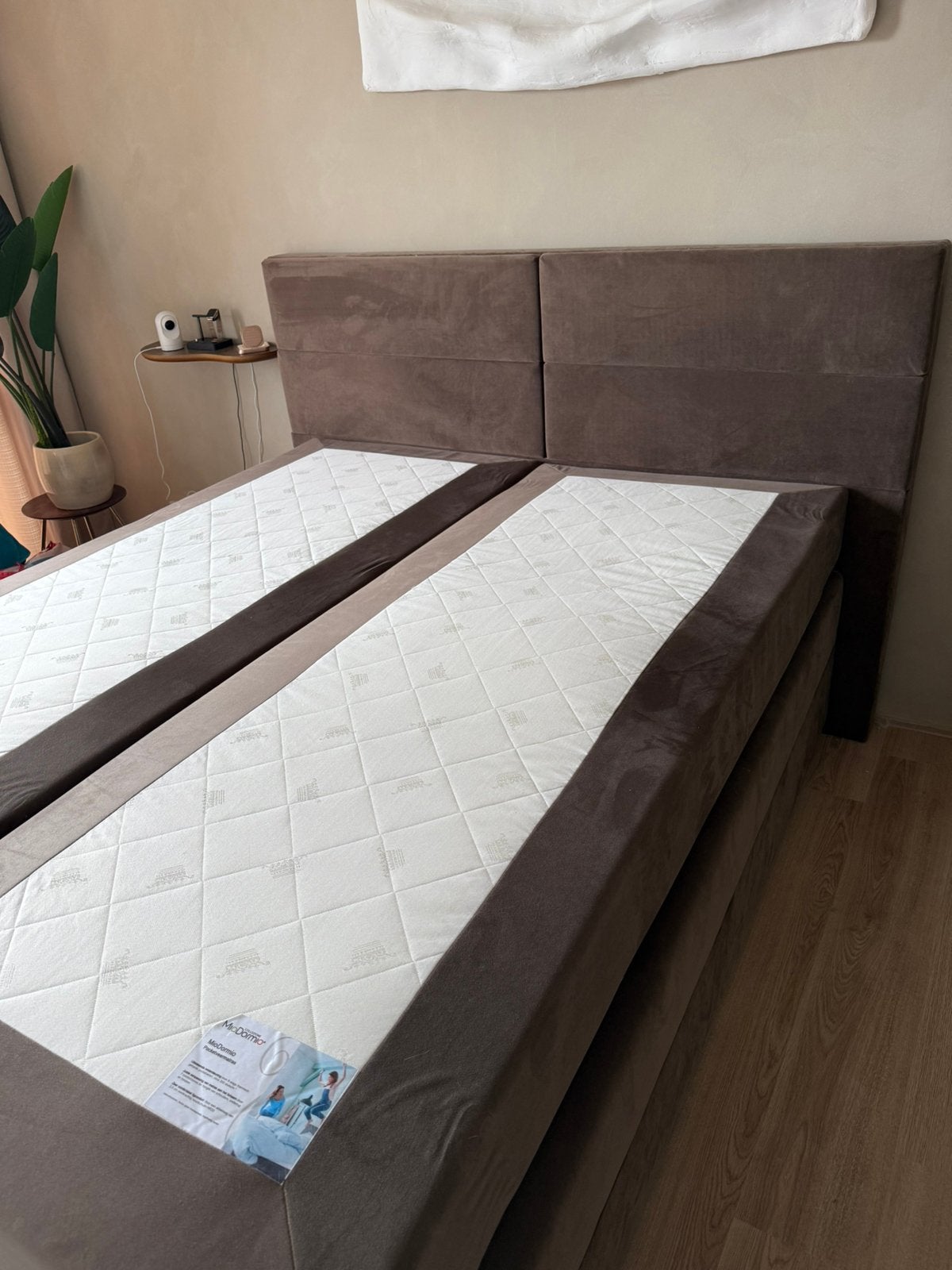 Beter Bed Taupe Boxspring, Huis en Inrichting, Ophalen, Zo goed als nieuw, Tweepersoons, 160 cm