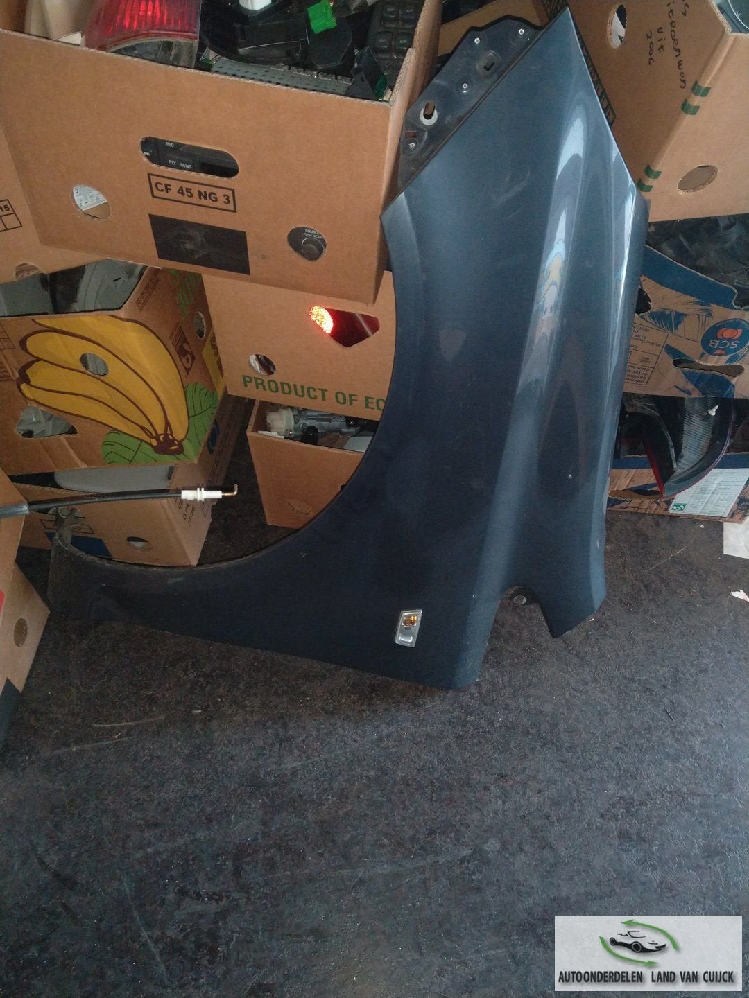 Opel Corsa d 2008 spatbord lv