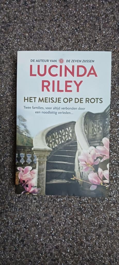 Het Meisje op de Rots - Lucinda Riley Roman, Ophalen, Zo goed als nieuw, Lucinda Riley, Nederland