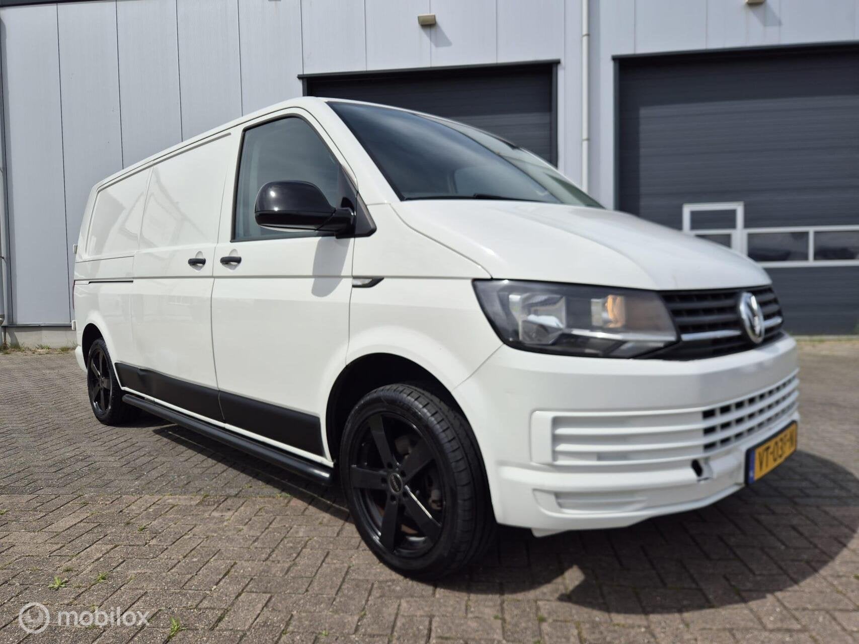 Volkswagen Transporter 2.0 TDI L2H1 Leder | Camera | Airco, 15 km/l, Gebruikt, Volkswagen, Origineel Nederlands
