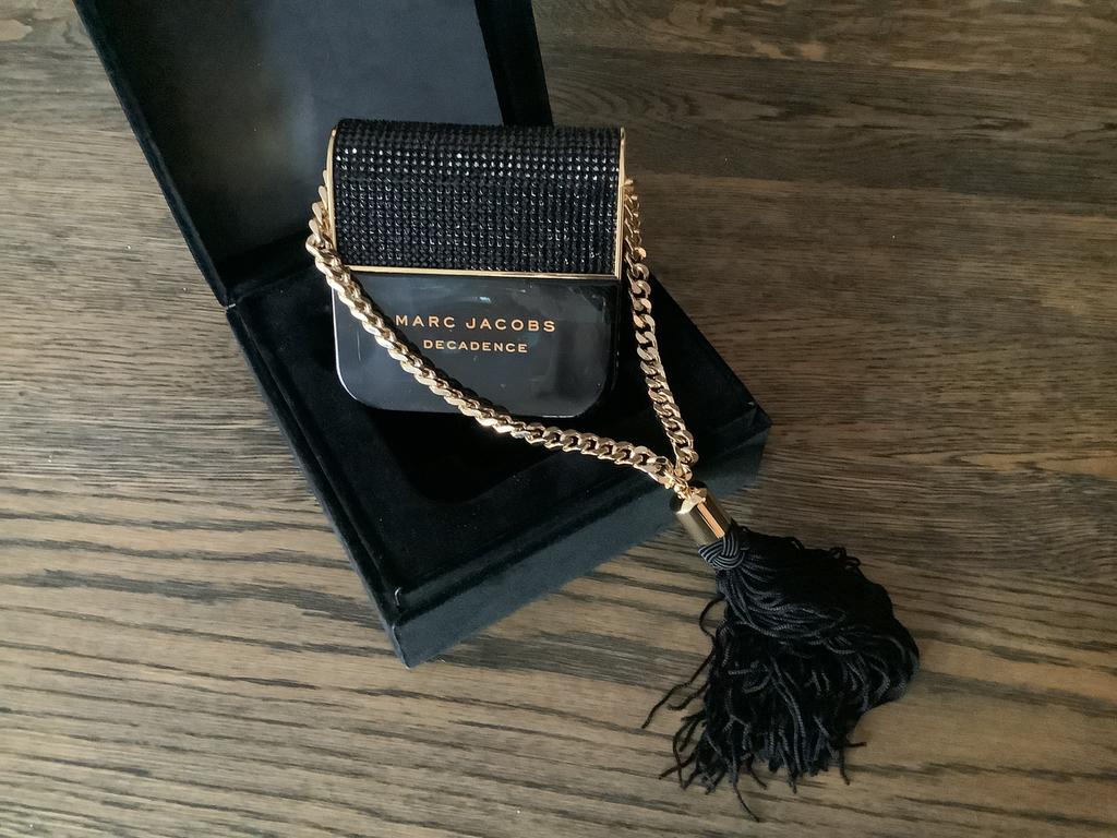 Marc Jacobs decadence collectors item 100 ml, Sieraden, Tassen en Uiterlijk, Uiterlijk | Parfum, Ophalen, Nieuw