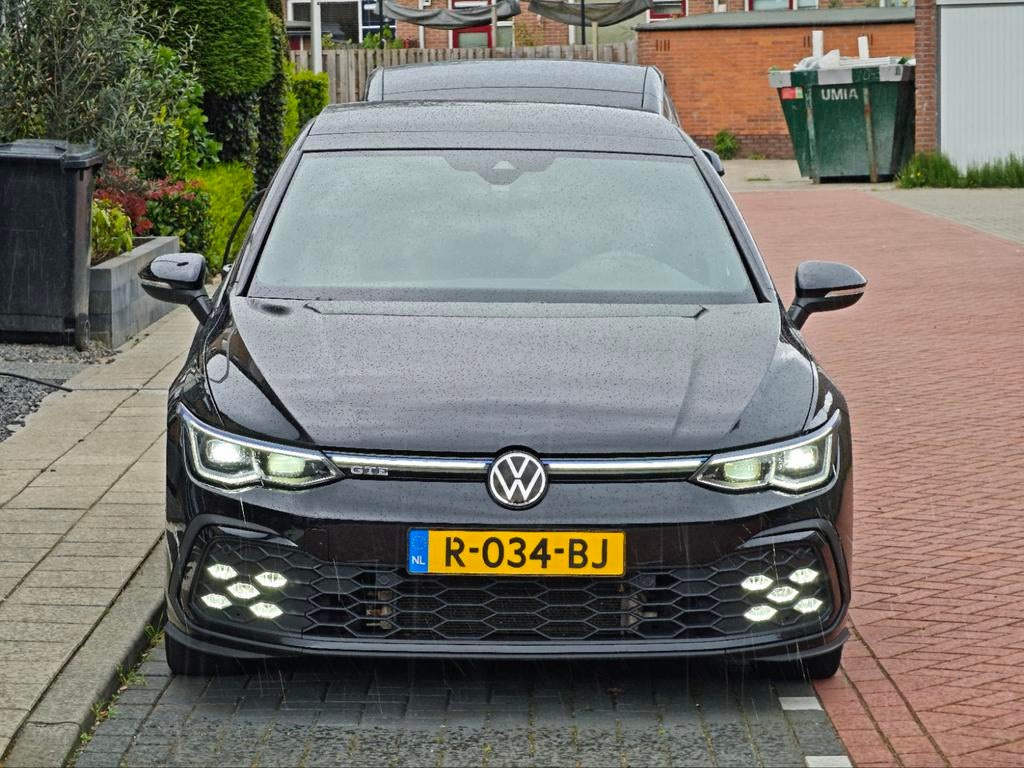 Volkswagen Golf 8 GTE 1.4 eHybrid 245pk DSG (2022) – NL Auto, Stof, Zwart, 4 cilinders, Lichtsensor