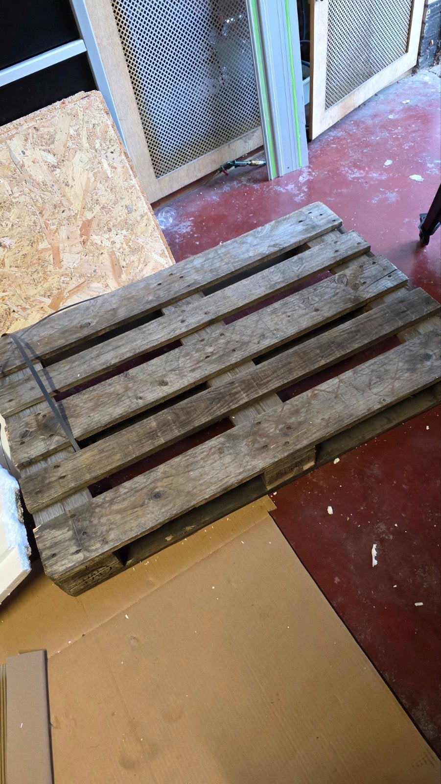Europallet en 2 kleine pallets, Ophalen, Overige houtsoorten, Minder dan 200 cm, Pallet