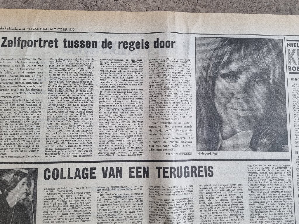 Artikel over de autobiografie Hildegard Knef, Verzamelen, Ophalen of Verzenden, 1960 tot 1980, Knipsel(s)