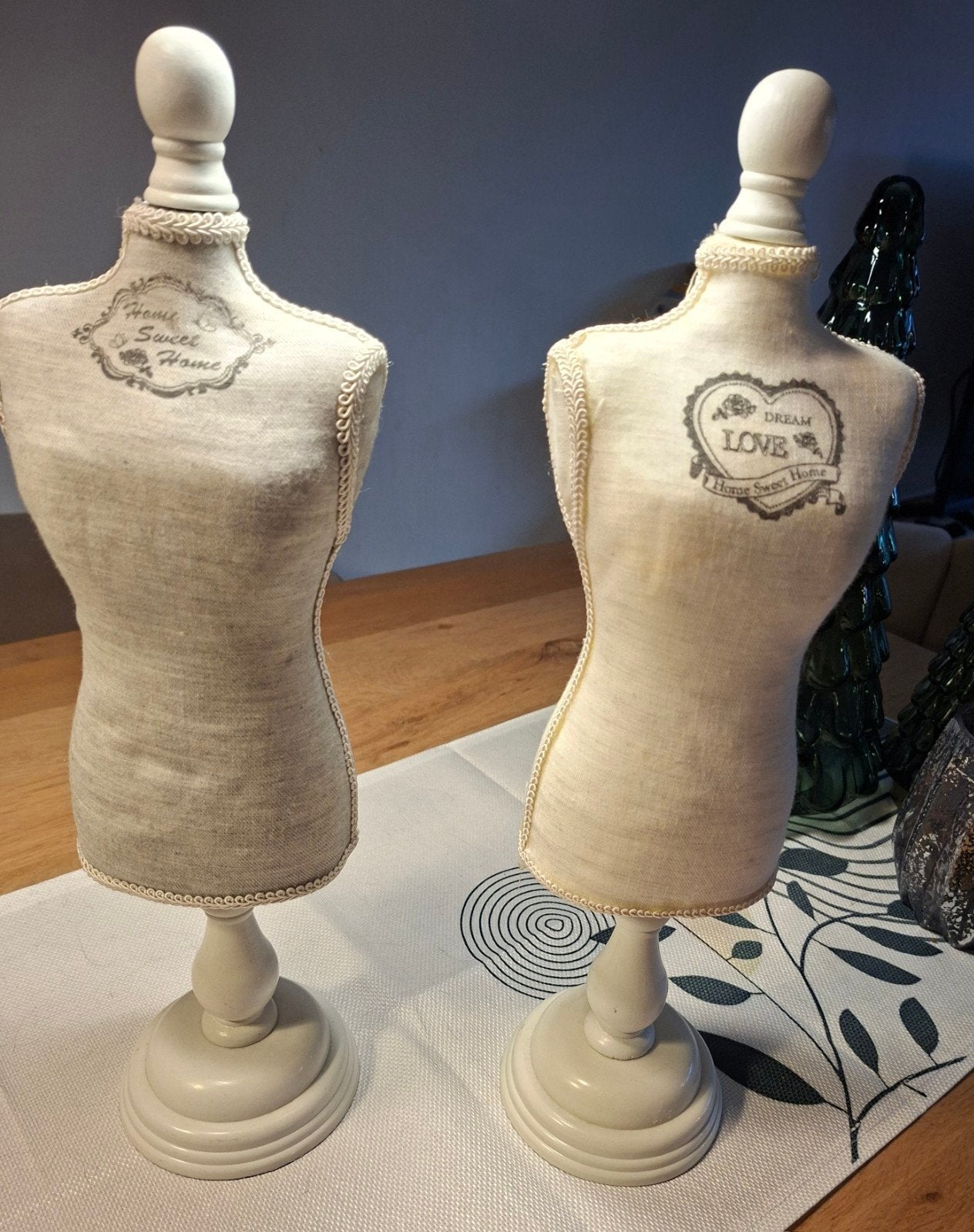 2 kleine paspoppen, Ophalen of Verzenden