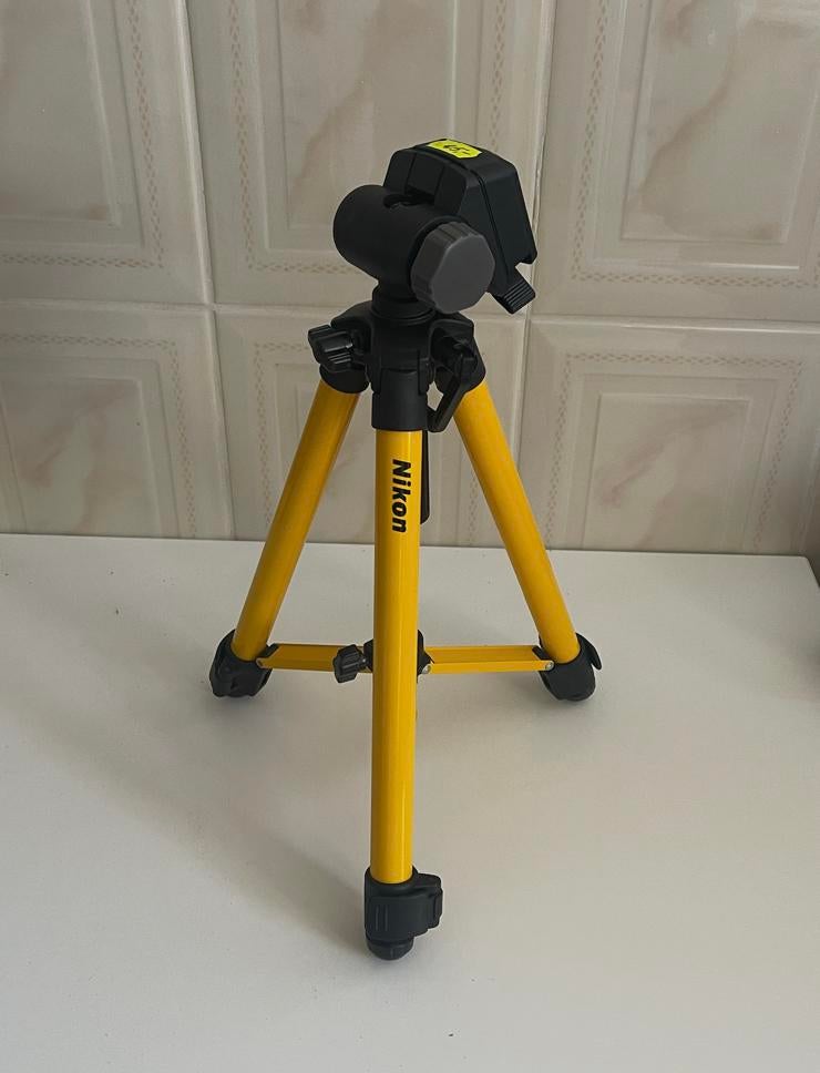 Nikon statief, Ophalen of Verzenden, Zo goed als nieuw, Driepoot