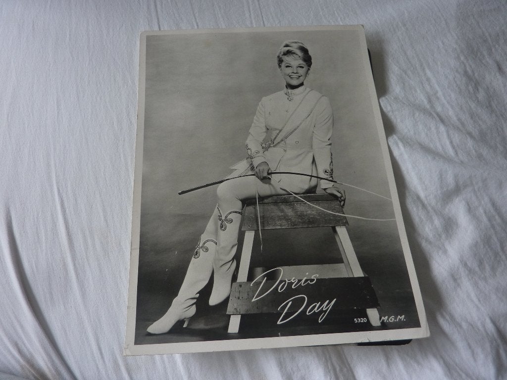 DORIS DAY GROTE ZWART WIT FOTO, Verzamelen, Verzenden, Zo goed als nieuw, Foto of Kaart