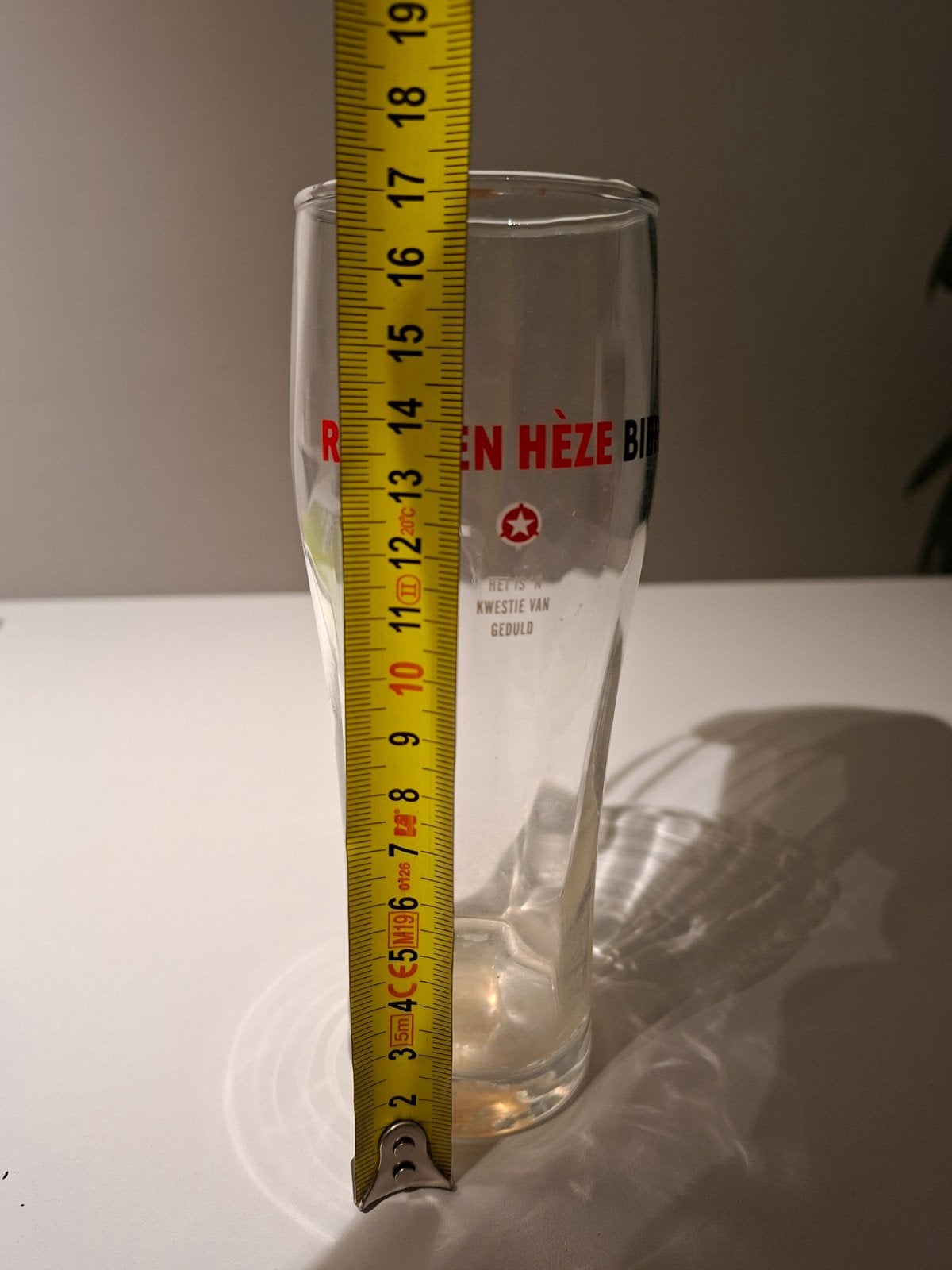 Rowwen Hèze bierglas - 'Het is 'n kwestie van geduld', Ophalen of Verzenden, Zo goed als nieuw, Overige typen