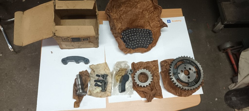 Te koop distributie set Opel Ascona Manta etc., Ophalen, Nieuw, Opel