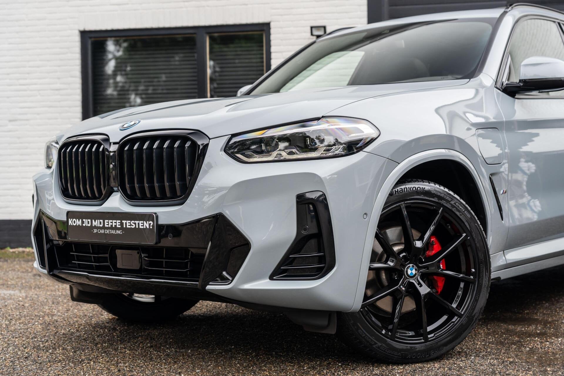 BMW X3 XDrive30e M-sport H&K 360 Pano HUD Trekhaak Memory, Auto's, Automaat, Gebruikt, Zwart, Leder