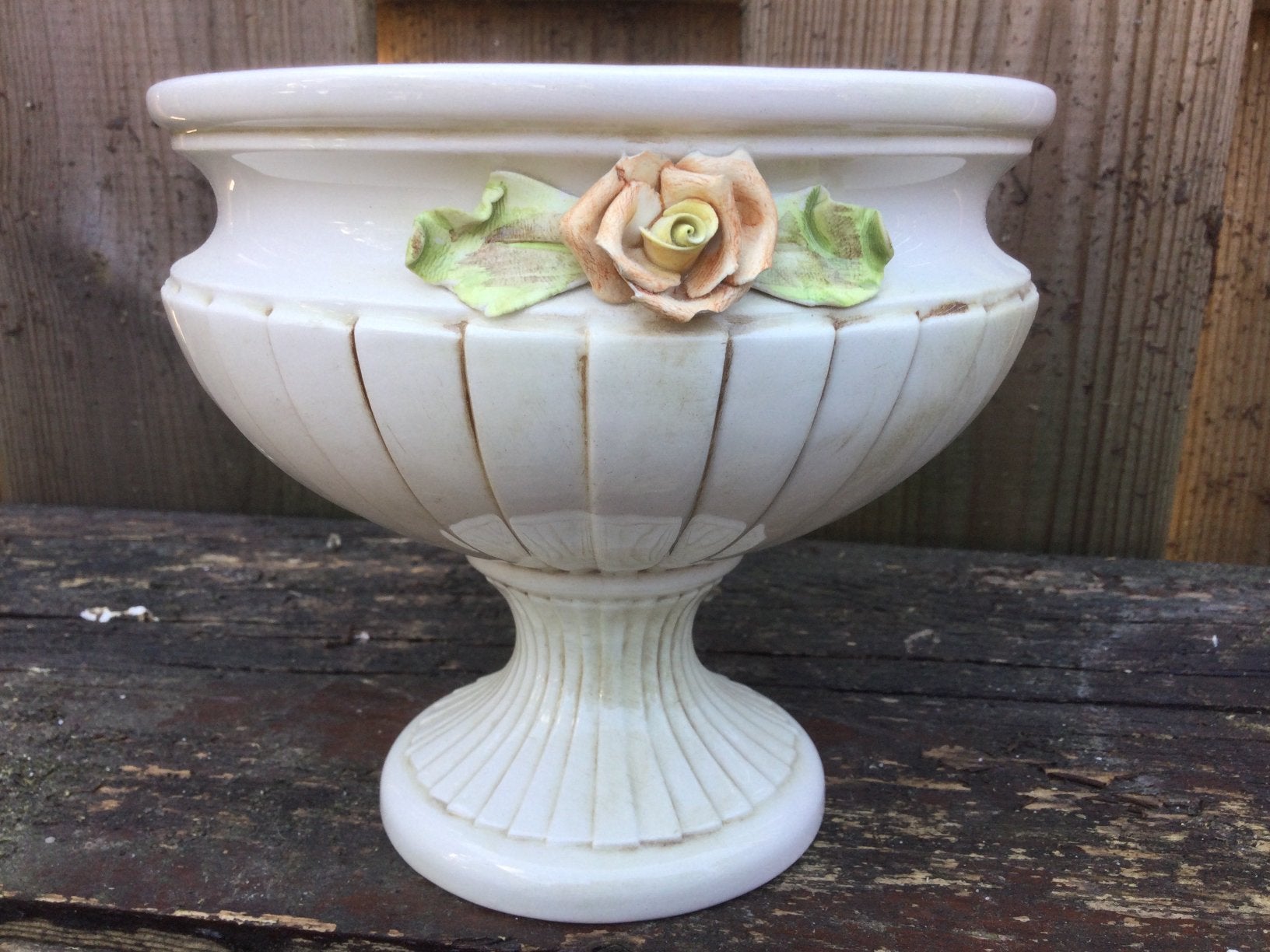 Italiaanse bloempot op voet met roos Ceramica Euganea, 40 cm of meer, Rond, Ophalen of Verzenden, Zo goed als nieuw