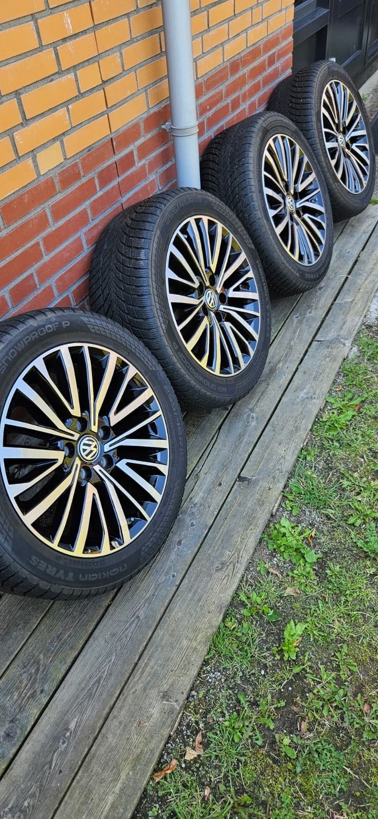 VW Velgen met Nokian WR Snowproof P Winterbanden 255/45 R18, Ophalen, 18 inch, Gebruikt, 255 mm