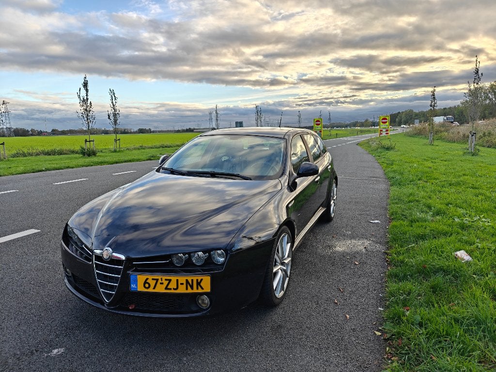 Alfa Romeo 159 2.2 JTS 2008 Sportswagon business, Auto's, Alfa Romeo, Voorwielaandrijving, Zwart, 4 cilinders, Zwart