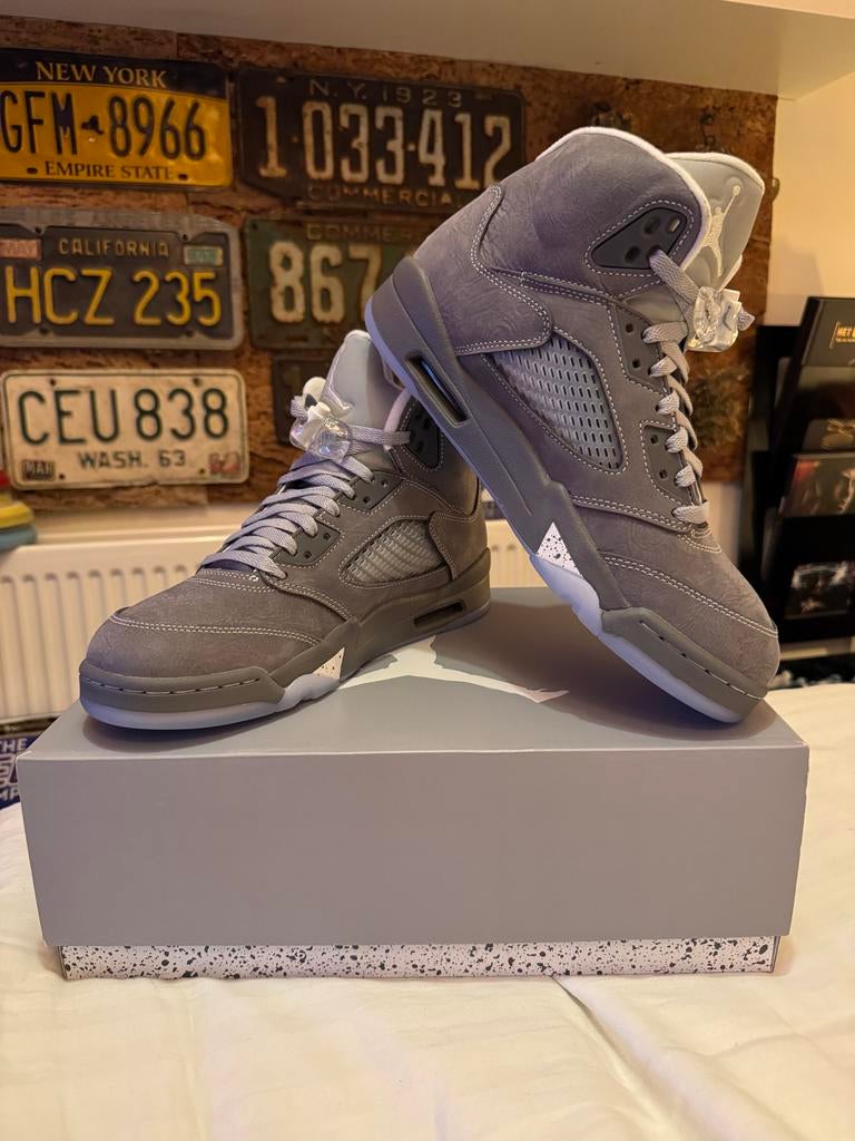 Jordan 4 Wolf Grey 2026 - Maat 43 - Nieuw, Overige kleuren, Verzenden, Nieuw, Sneakers of Gympen
