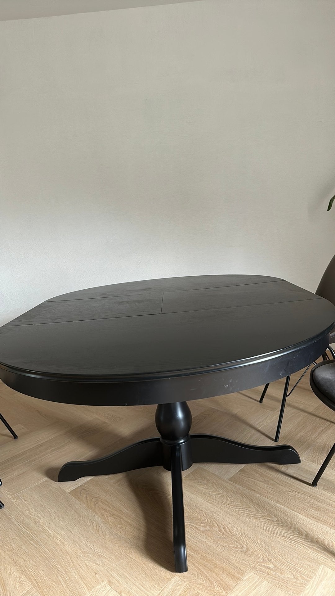Ikea uitschuifbare ronde tafel, Huis en Inrichting, Ophalen, Gebruikt, 100 tot 150 cm, 150 tot 200 cm