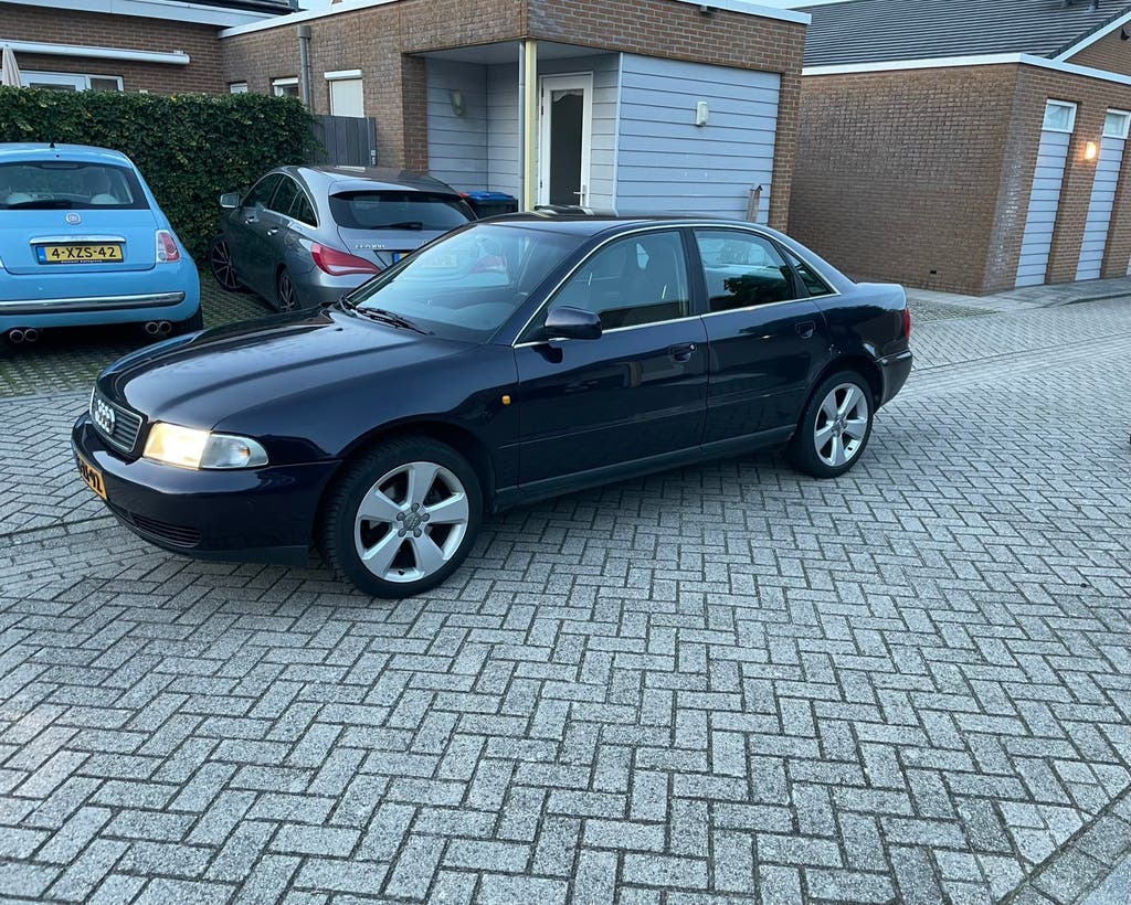Audi A4 1.6 74KW AUT Advance Youngtimer nwe Apk, foto 4