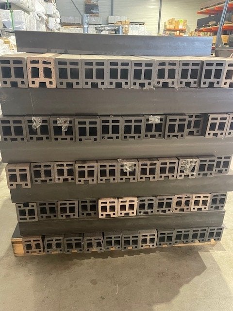 Composiet Balkjes 105x10x9 cm – €1,- per stuk, Ophalen, Nieuw, Composiet