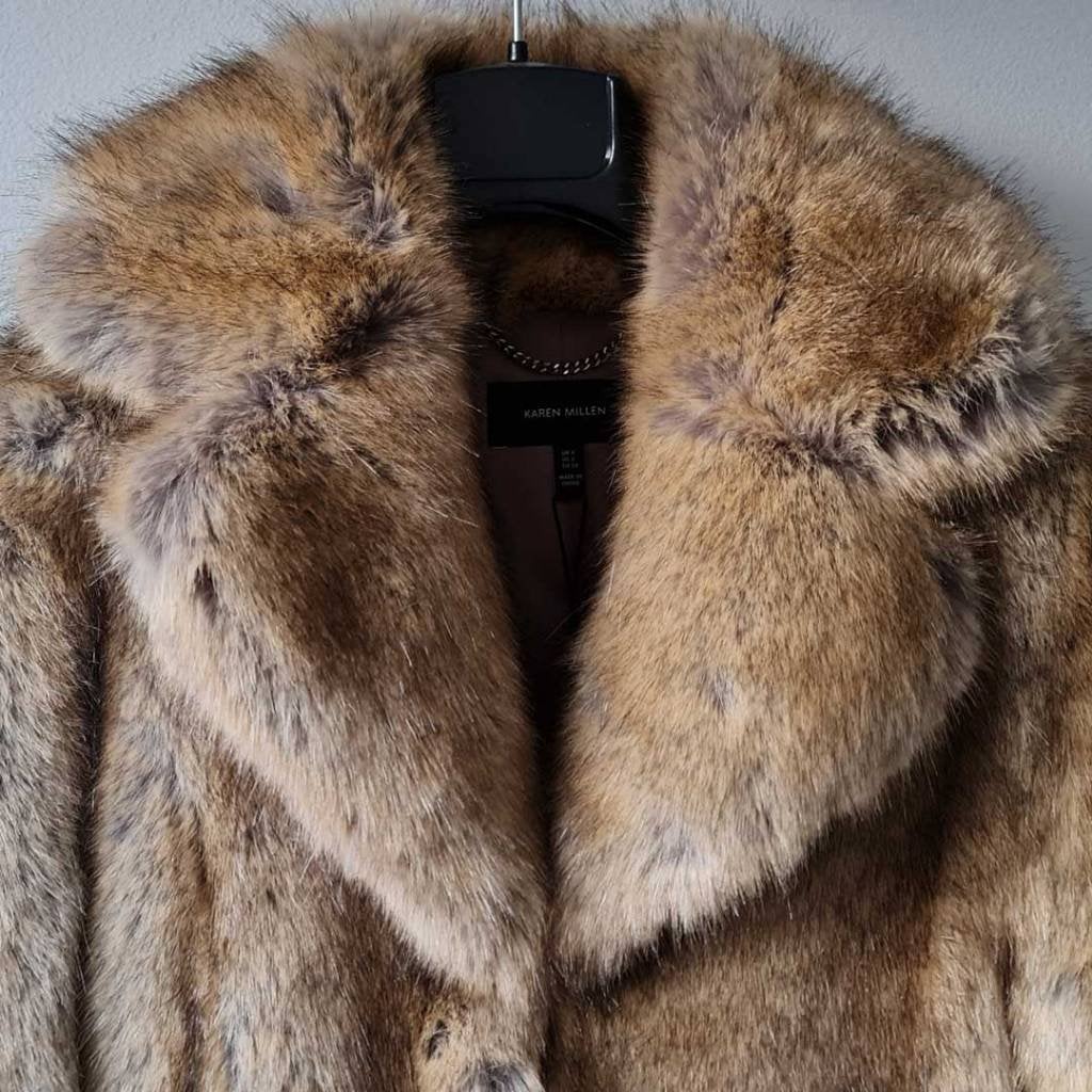 Karen Millen Imitatiebontjas - Faux Fur (EU34 - NIEUW), Verzenden, Nieuw, Maat 34 (XS) of kleiner, Overige kleuren