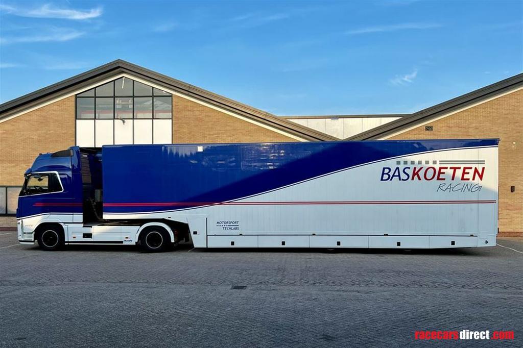 Racetrailer w. kitchen, 6-bedroom, AC, FULL EQUIPPED, Auto's, Vrachtwagens, Automaat, Iveco, Wit, Diesel