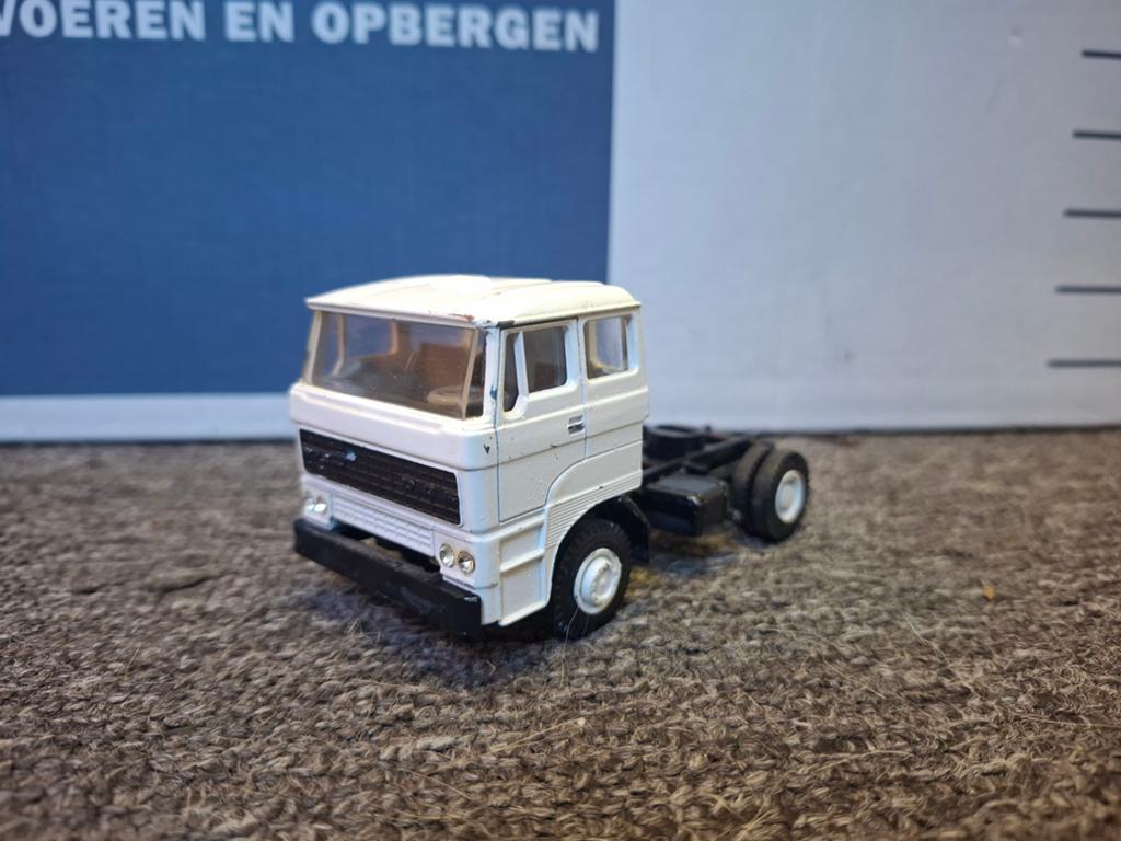 Lion toys daf 3300, Hobby en Vrije tijd, Modelauto's | 1:50, Ophalen of Verzenden, Zo goed als nieuw, Bus of Vrachtwagen, Lion Toys