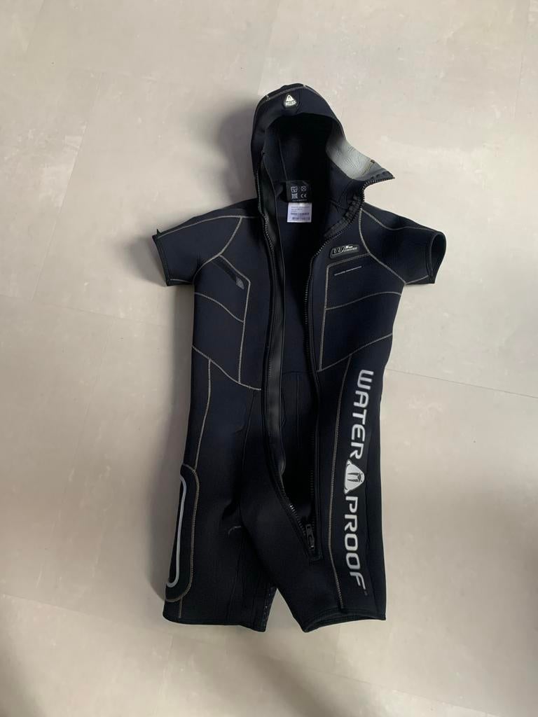 Waterproof W overvest 5 mm/H. Heren S/t. Nauwelijks gebruikt, Ophalen of Verzenden, Zo goed als nieuw, Duikpak