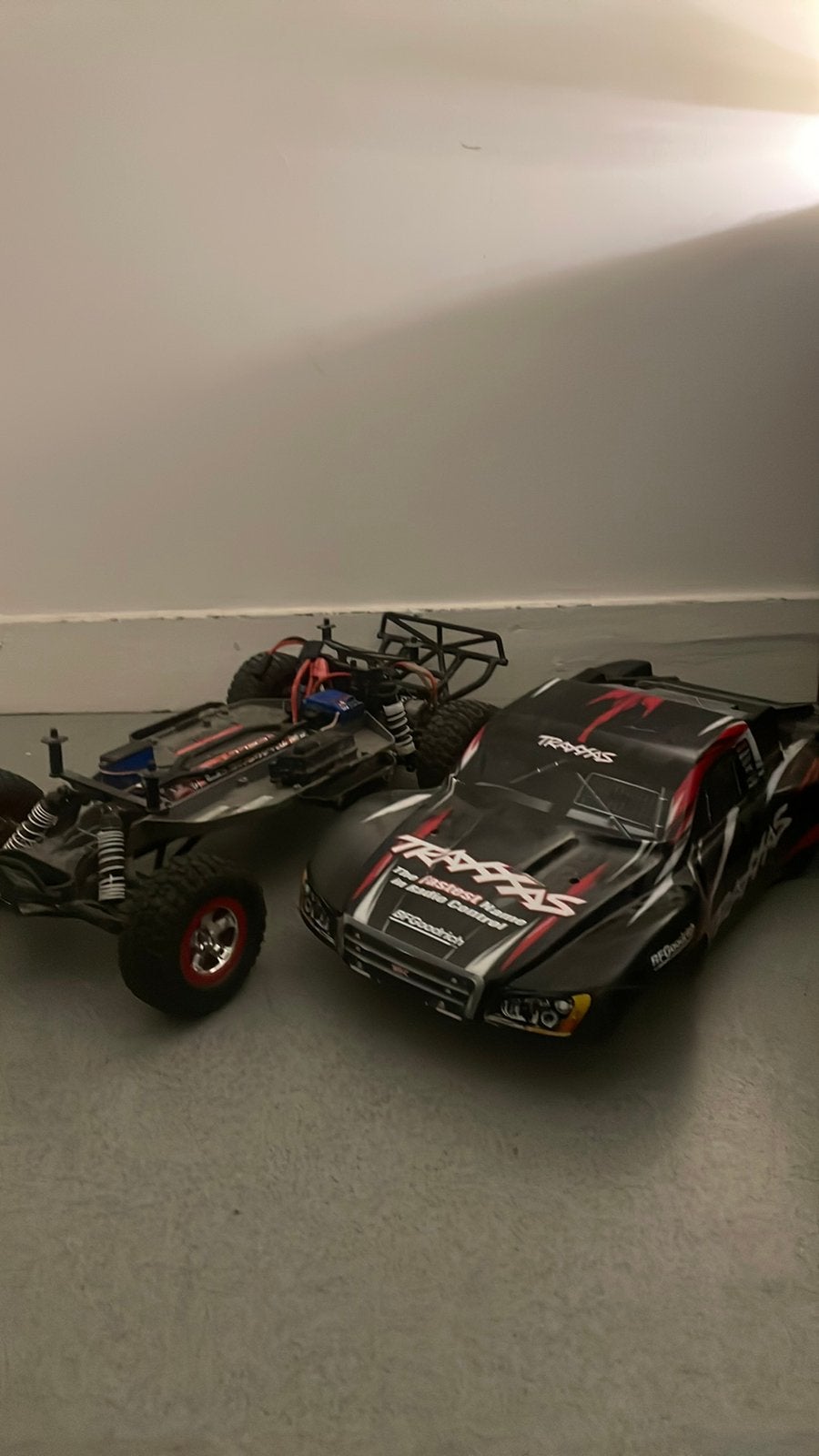 Mooie bestuurbare auto, Auto offroad, Zo goed als nieuw, Schaal 1:10, RTR (Ready to Run)