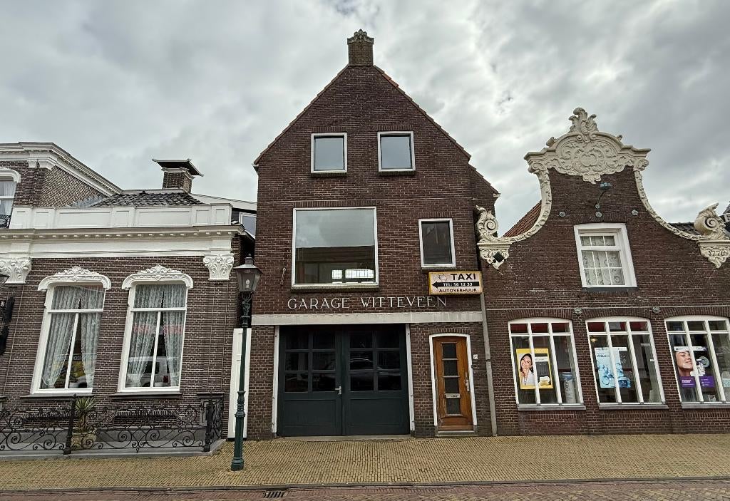 Parkeerplaats in Lemmer (Geïsoleerd), Friesland