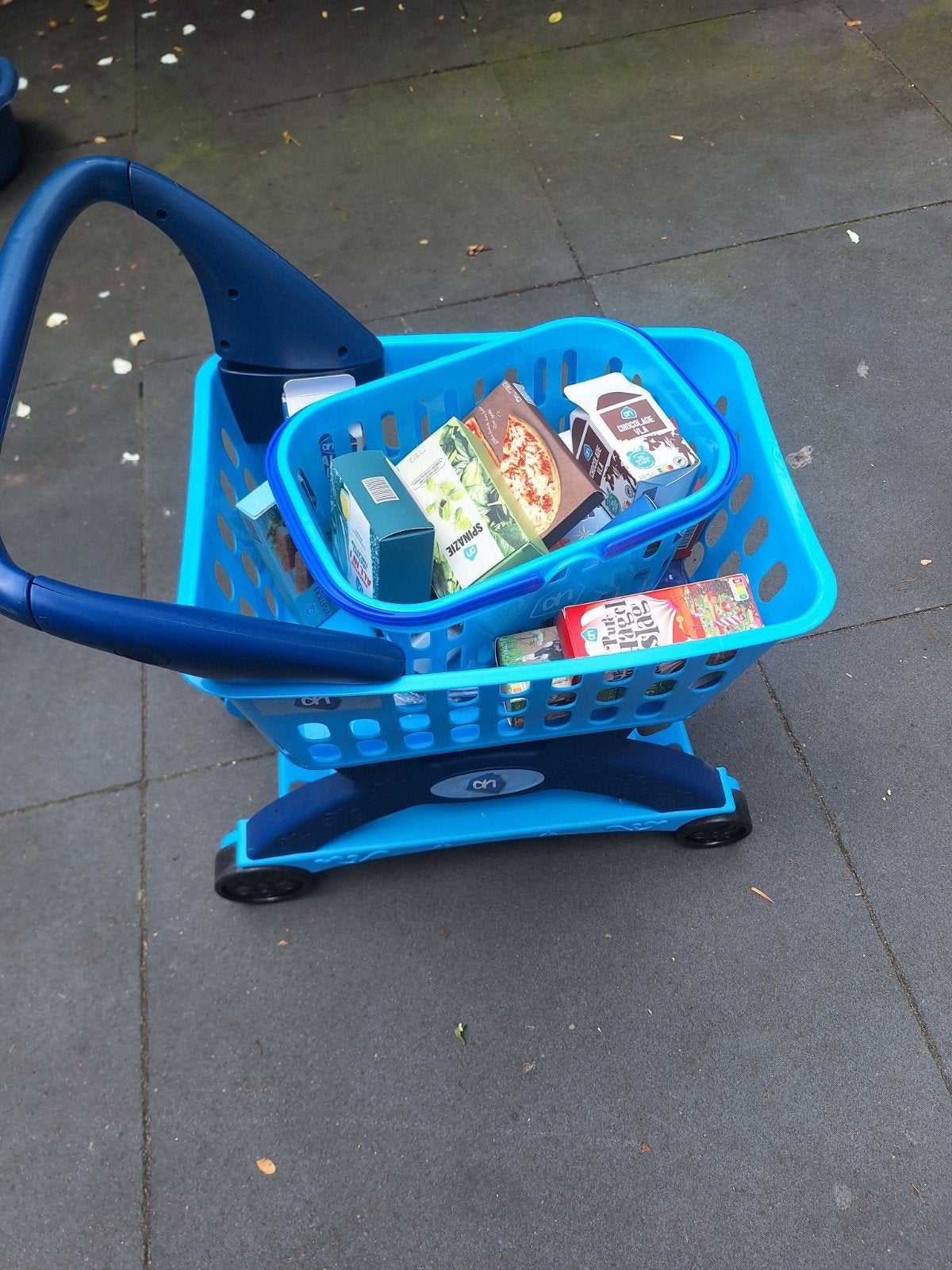 AH Winkelwagen, mandje, producten en schort speelgoed, Ophalen, Gebruikt, Jongen of Meisje
