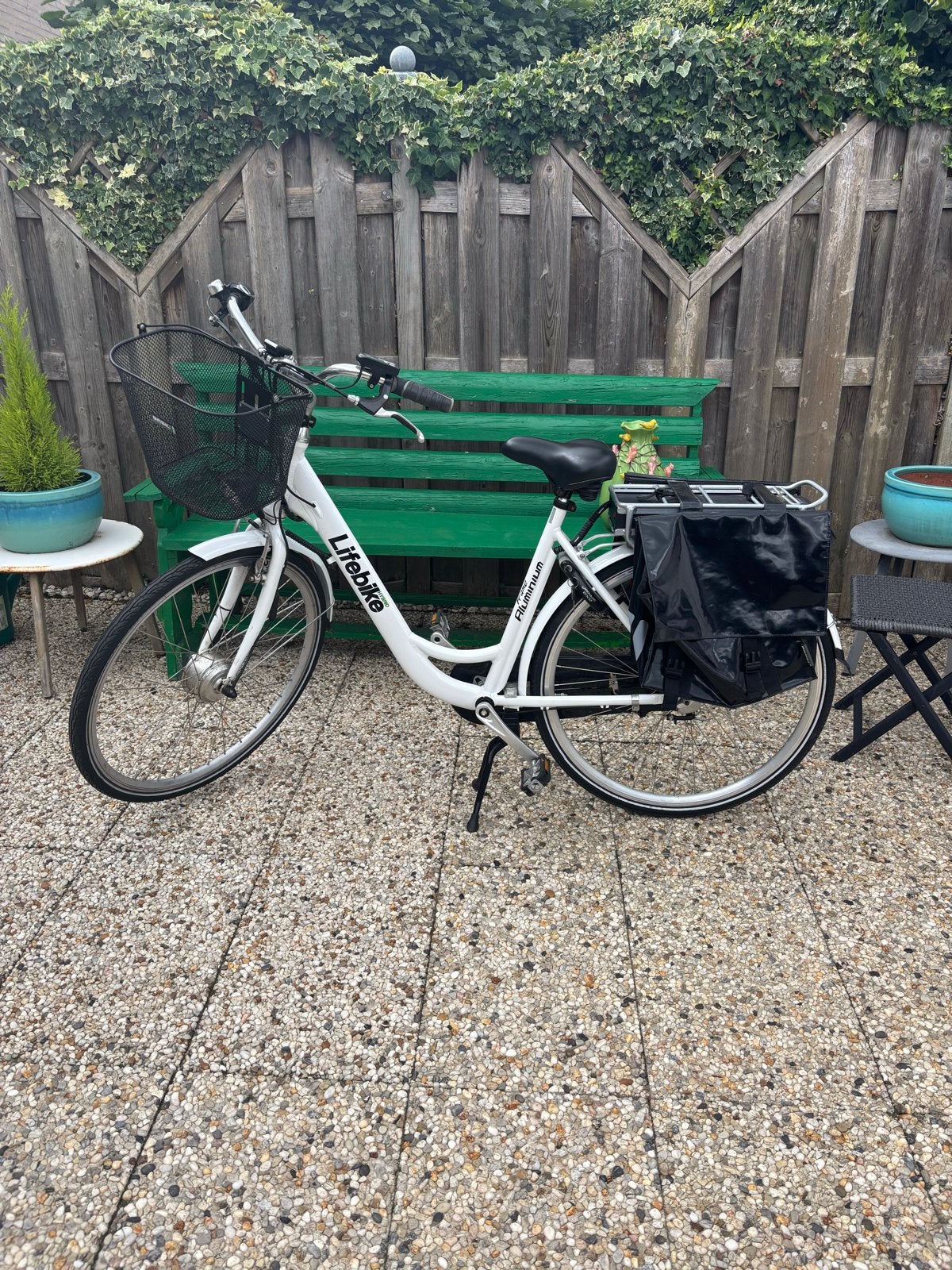 Lifebike elektrische fiets met mand en fietstassen, Overige merken, Ophalen of Verzenden, Zo goed als nieuw, 51 tot 55 cm