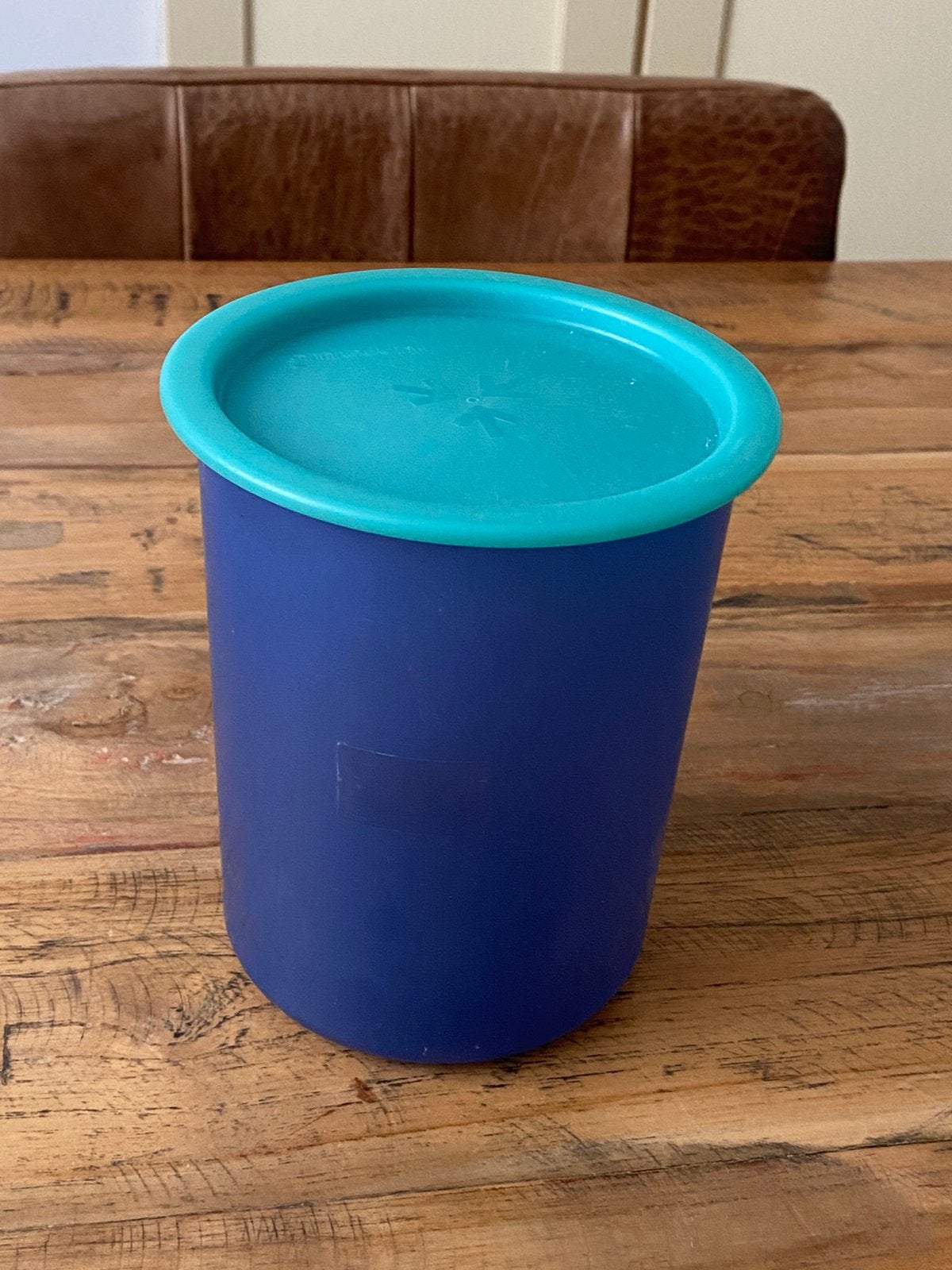 Tupperware 1,2 liter voorraad bus, Huis en Inrichting, Ophalen of Verzenden, Blauw, 1200 ml, Bus of Trommel