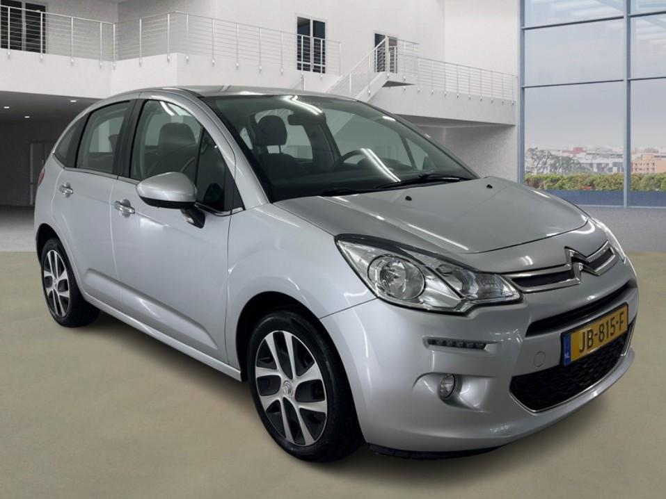 Citroen C3 1.2 PureTech Feel Edition 24.200 km + NAP NL-auto, Stof, Gebruikt, 1199 cc, 82 pk