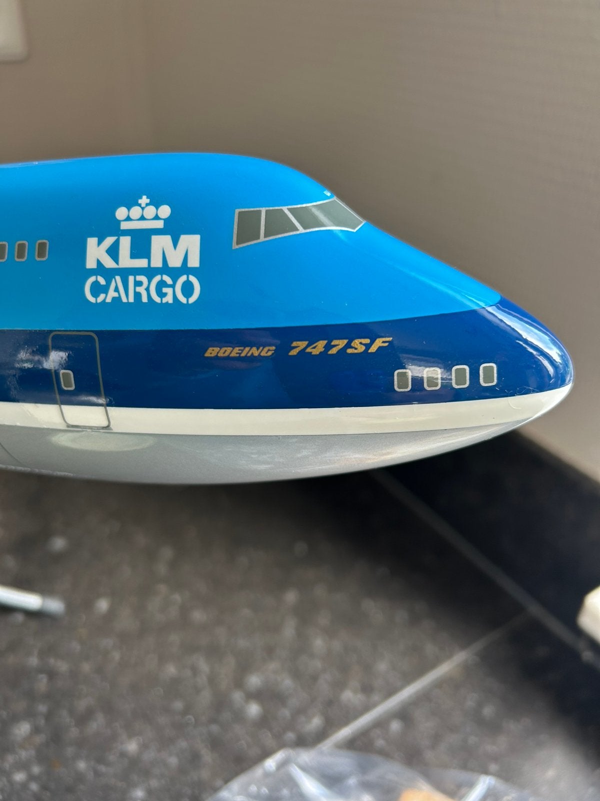 KLM Cargo-displaymodel Boeing747SF - uitstekende staat, Ophalen, Zo goed als nieuw, Schaalmodel