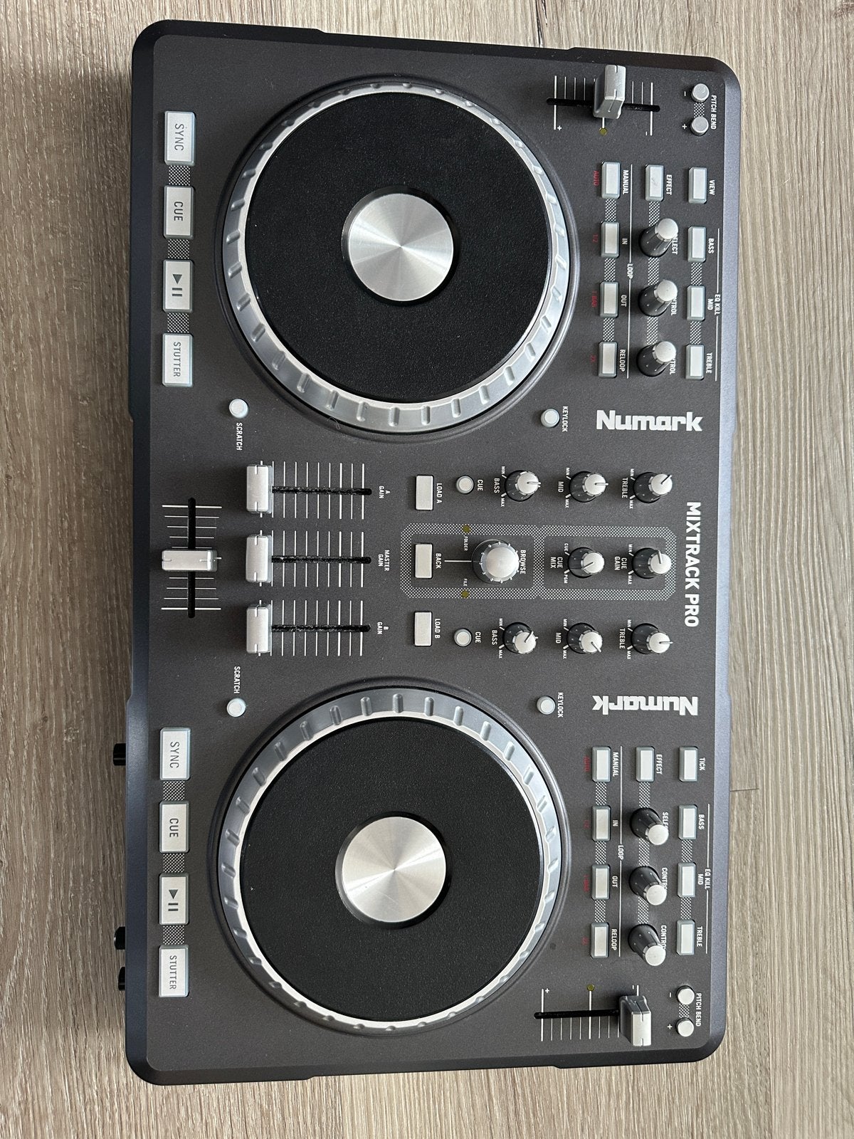 Numark Mixtrack Pro DJ Controller - Zo goed als nieuw, Ophalen, Zo goed als nieuw, Dj-set, Numark