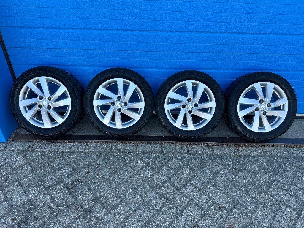 Orginele Seat Mii velgen + banden., Ophalen, Gebruikt, Seat