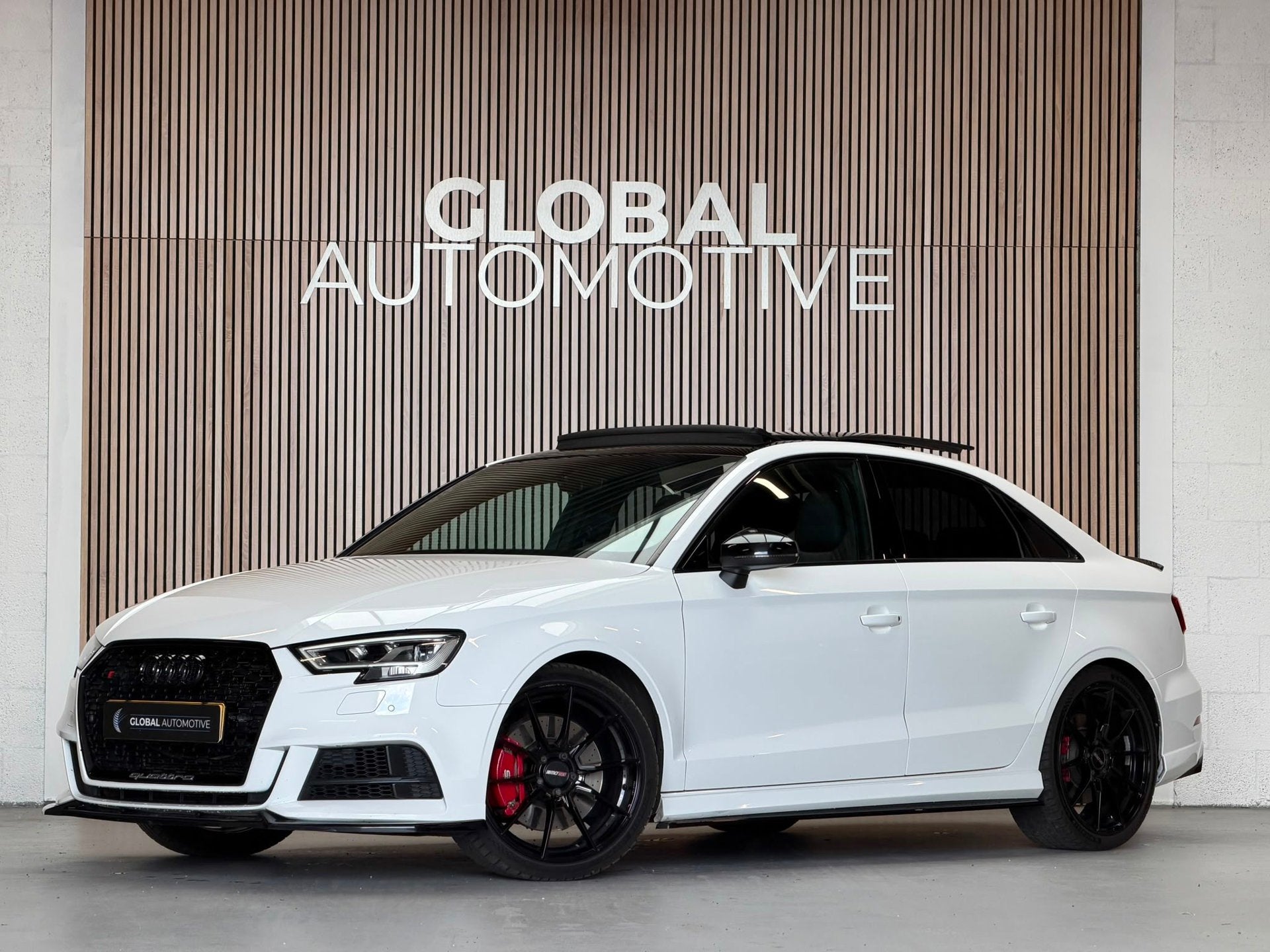 Audi A3 Limousine 2.0 TFSI S3 quattro Pro Line Plus - RS STO, Auto's, Automaat, 15 km/l, Gebruikt, 4 cilinders