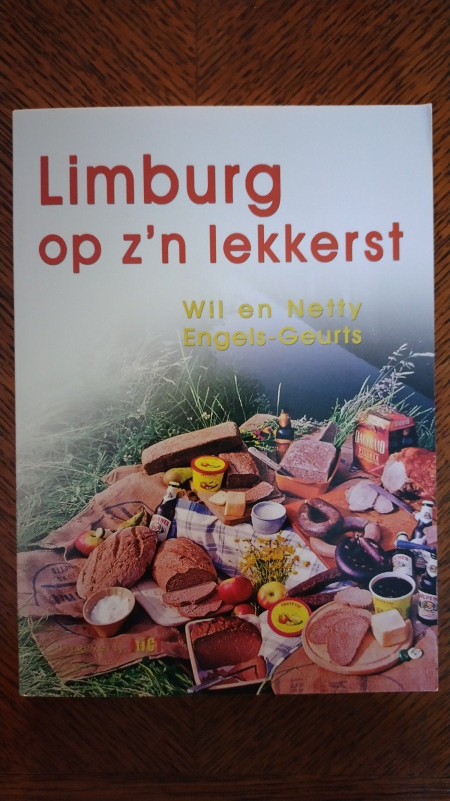 Limburg op z'n lekkerst - Wil en Netty Engels-Geurts, Boeken, Kookboeken, Gelezen, Hoofdgerechten, Wil en Netty Engels-Geurts