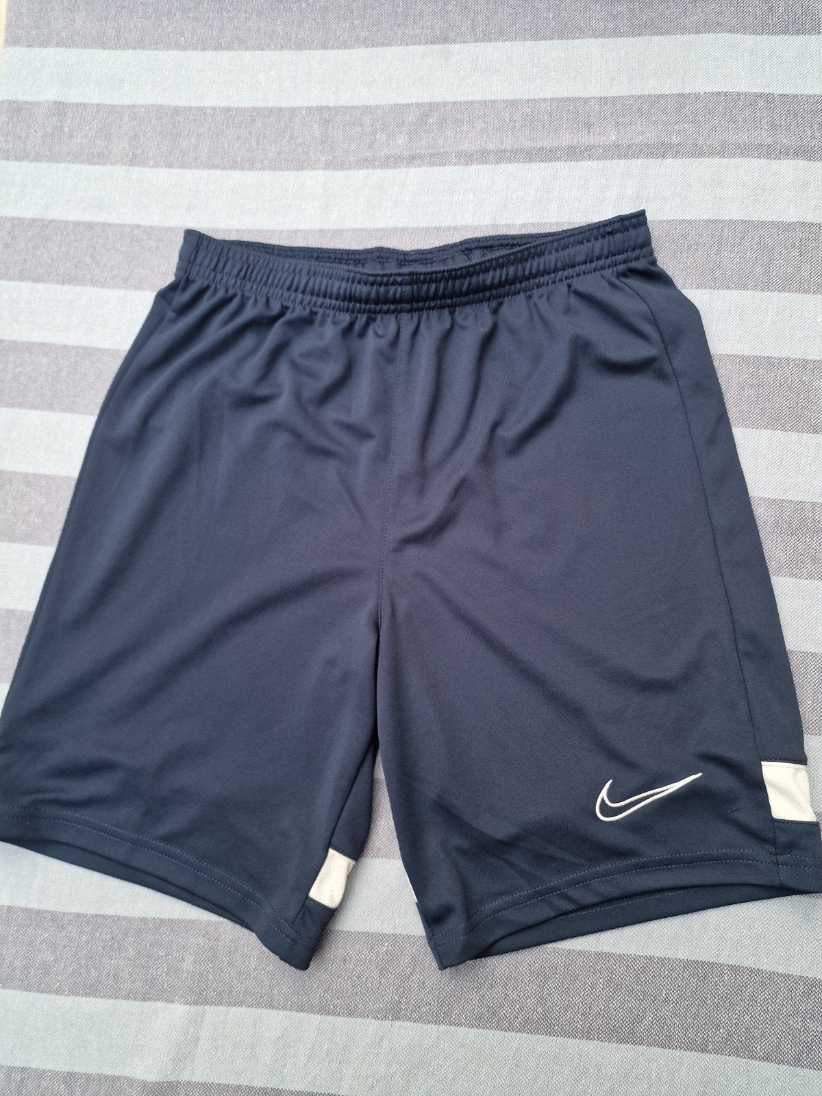 Nike, sportbroekje maat 152, Kinderen en Baby's, Kinderkleding | Maat 152, Ophalen of Verzenden, Broek