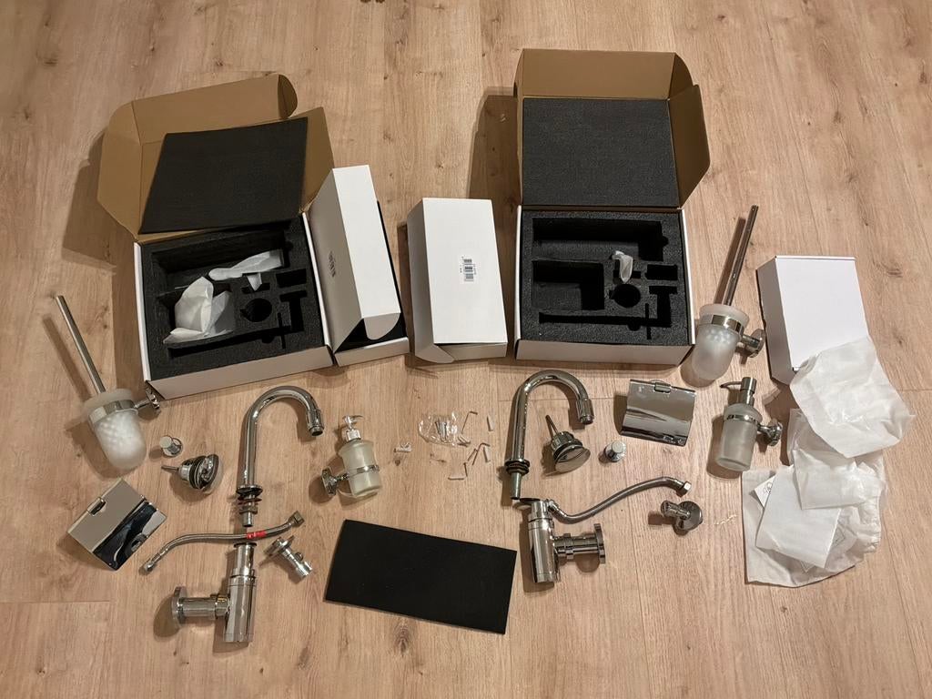 2x WC chroom accessoire set + Hansa kraan afvoer sifon etc, Ophalen of Verzenden, Gebruikt, Chroom, Toilet