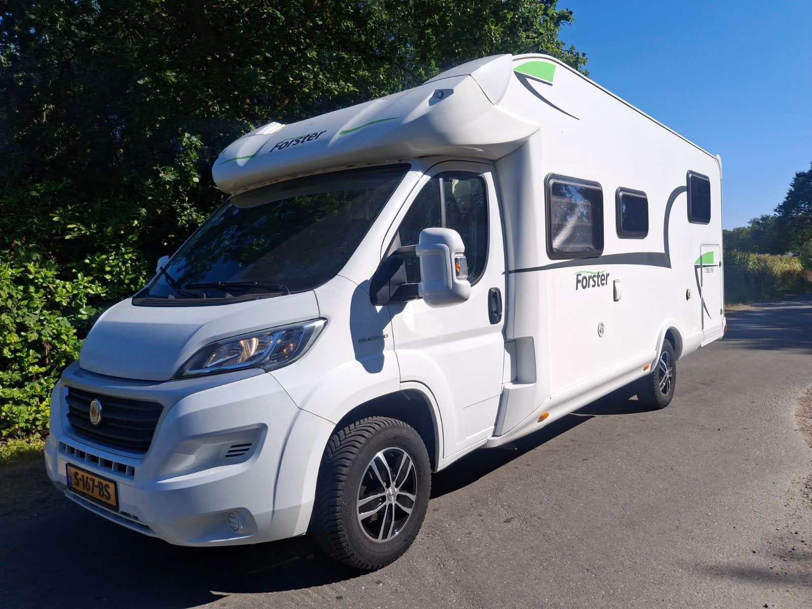 CAMPER 2016 FIAT DUCATO FORESTER ENKELE BEDDEN, Luifel, Ringverwarming, Fiat, 6 tot 7 meter
