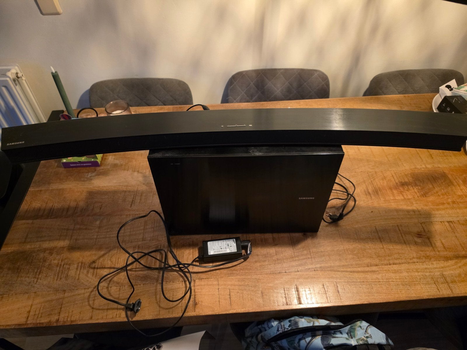 zeer goed werkende Samsung Curved Soundbar met Subwoofer, Ophalen, Met externe subwoofer, Gebruikt