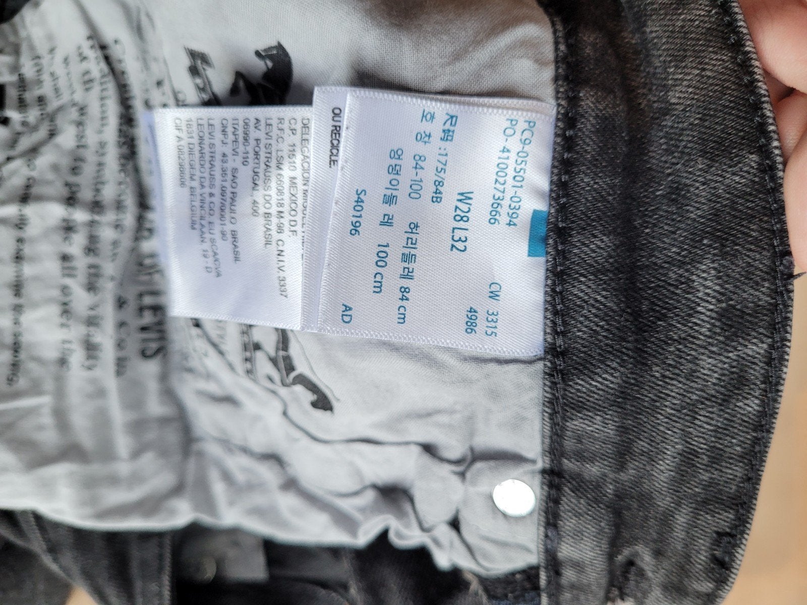Zwarte Levi's Jeans W28 L32 - Zo goed als nieuw, Levi's, Zwart, W32 (confectie 46) of kleiner, Ophalen of Verzenden