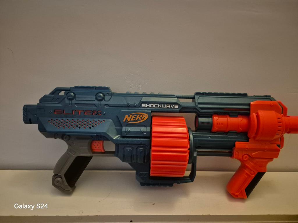 Nerf pistool + Heel veel kogels, Ophalen of Verzenden, Zo goed als nieuw