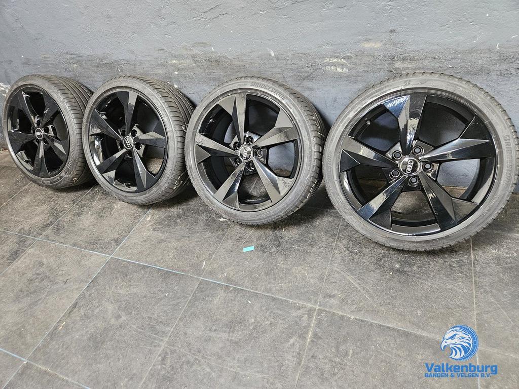 6mm! Originele Audi A3 8Y 18 inch zwarte Rotor velgen 5x112