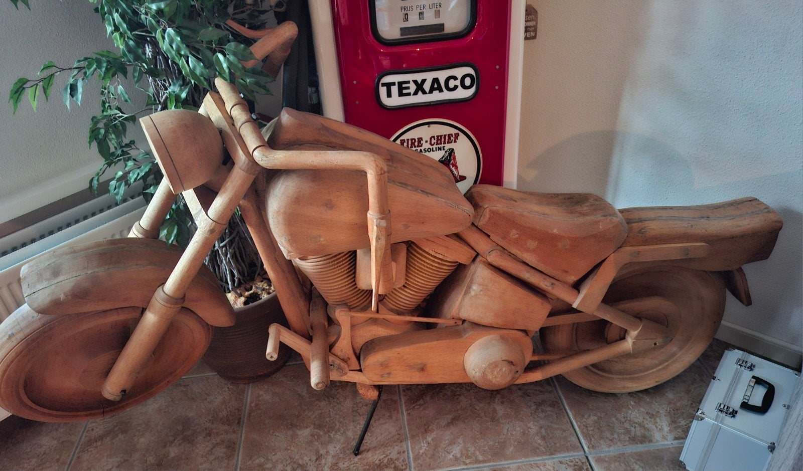Unieke handgemaakte houten motorfiets decoratie, Antiek en Kunst, Ophalen of Verzenden