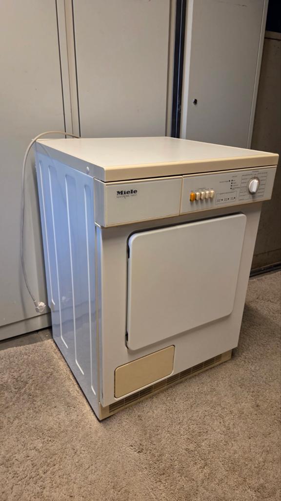 Miele condens droger Novotronic T440C, Witgoed en Apparatuur, Wasdrogers, Gebruikt, 4 tot 6 kg, Anti-kreukfase, Ophalen of Verzenden