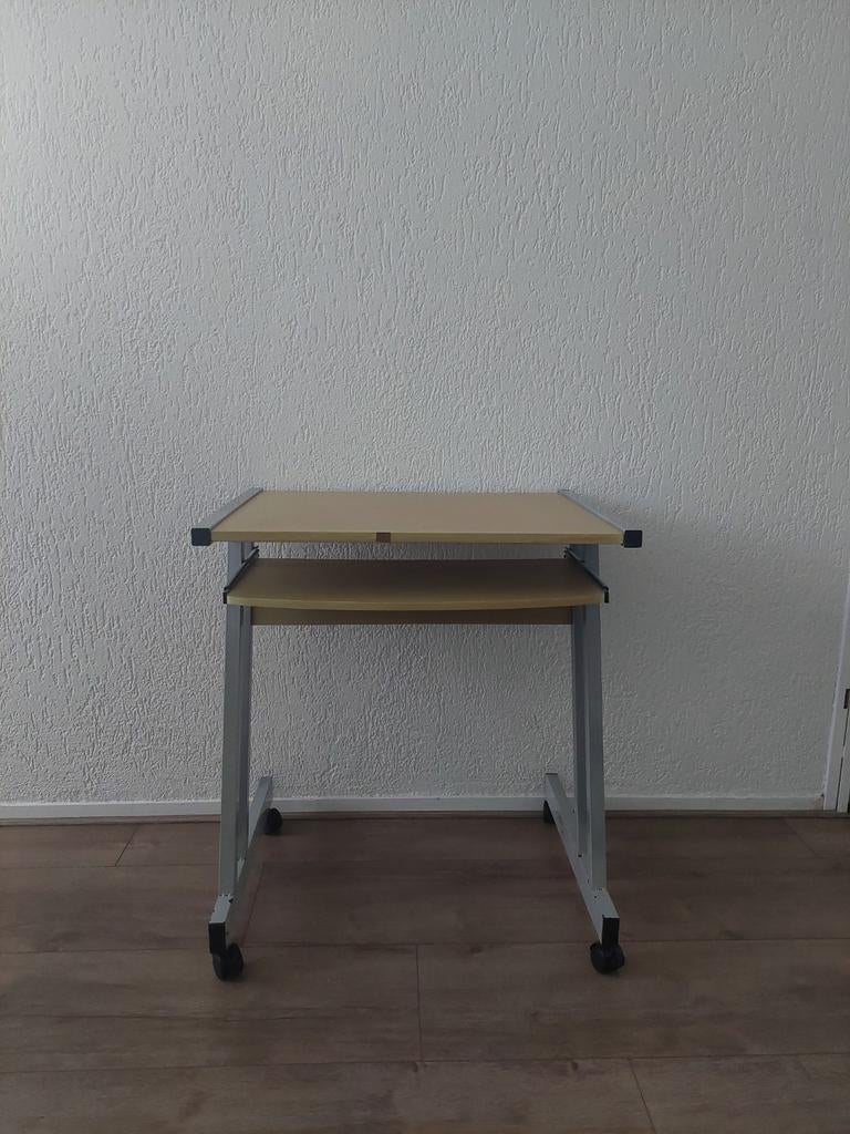 Bureau, Ophalen