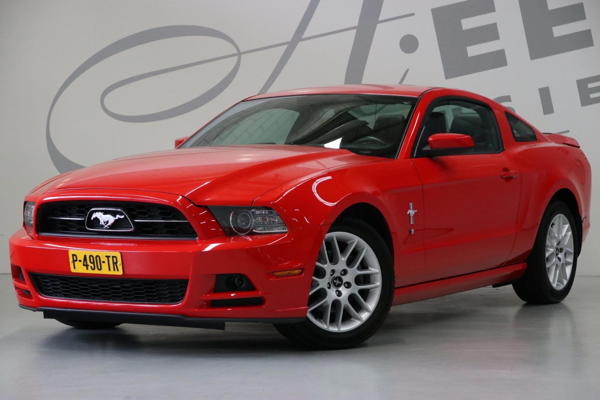 Ford USA Mustang 3.7 V6/ Handgeschakeld/ Sportuitlaat/ Cruis, Gebruikt, Zwart, 4 stoelen, Bedrijf