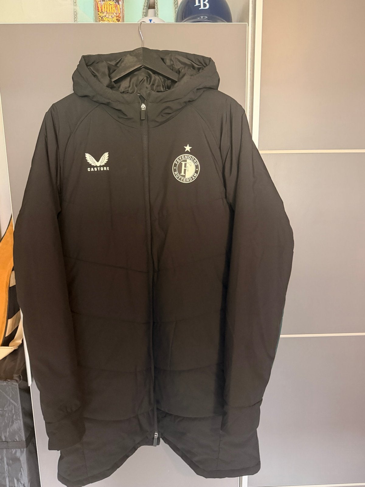 Feyenoord lange winterjas - Maat XL - Z.G.A.N., Ophalen of Verzenden, Zo goed als nieuw, Maat 56/58 (XL), Zwart