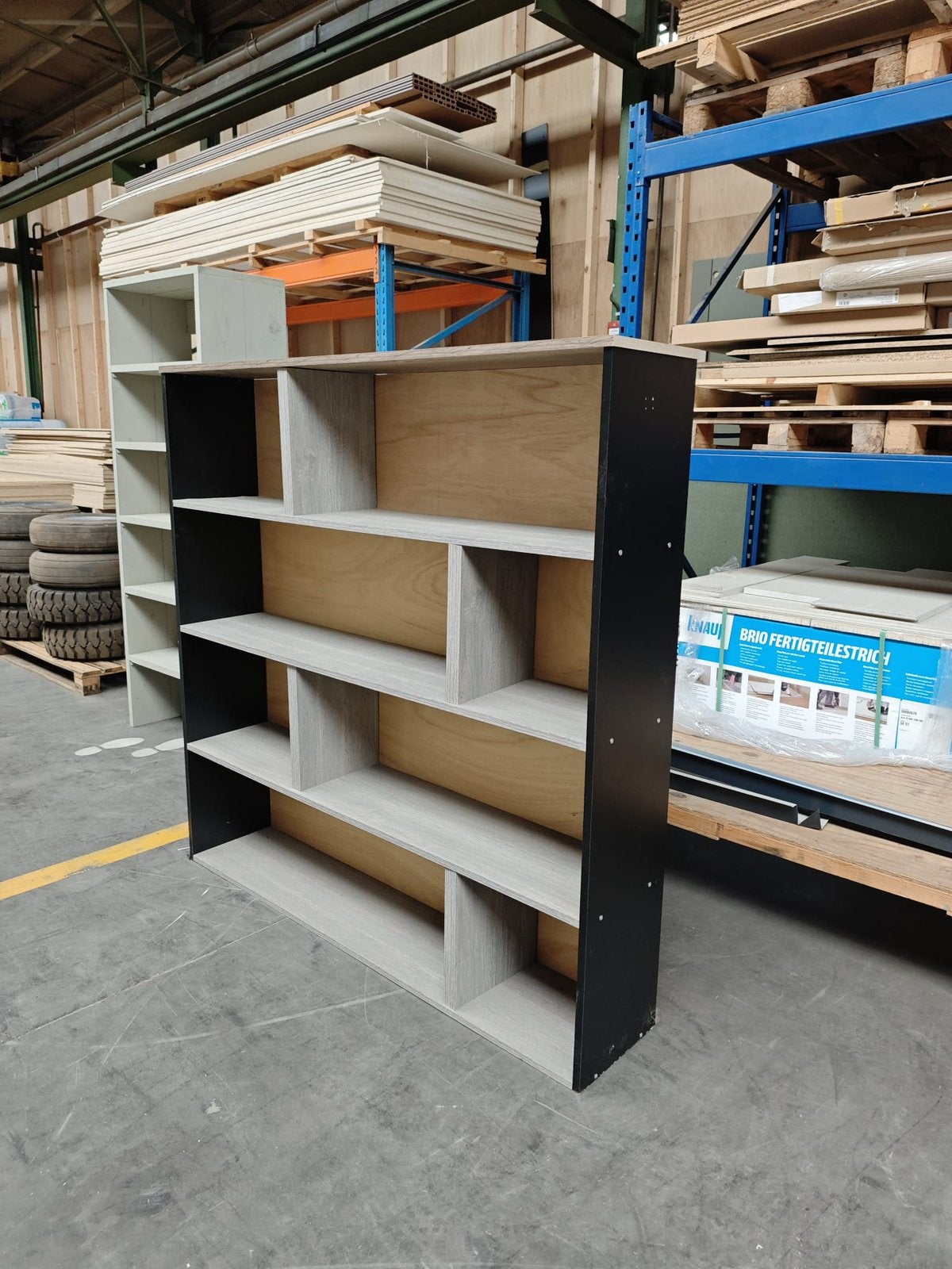 Boekenkast, Huis en Inrichting, Kasten | Boekenkasten, Overige houtsoorten, Met plank(en), 100 tot 150 cm, 100 tot 150 cm